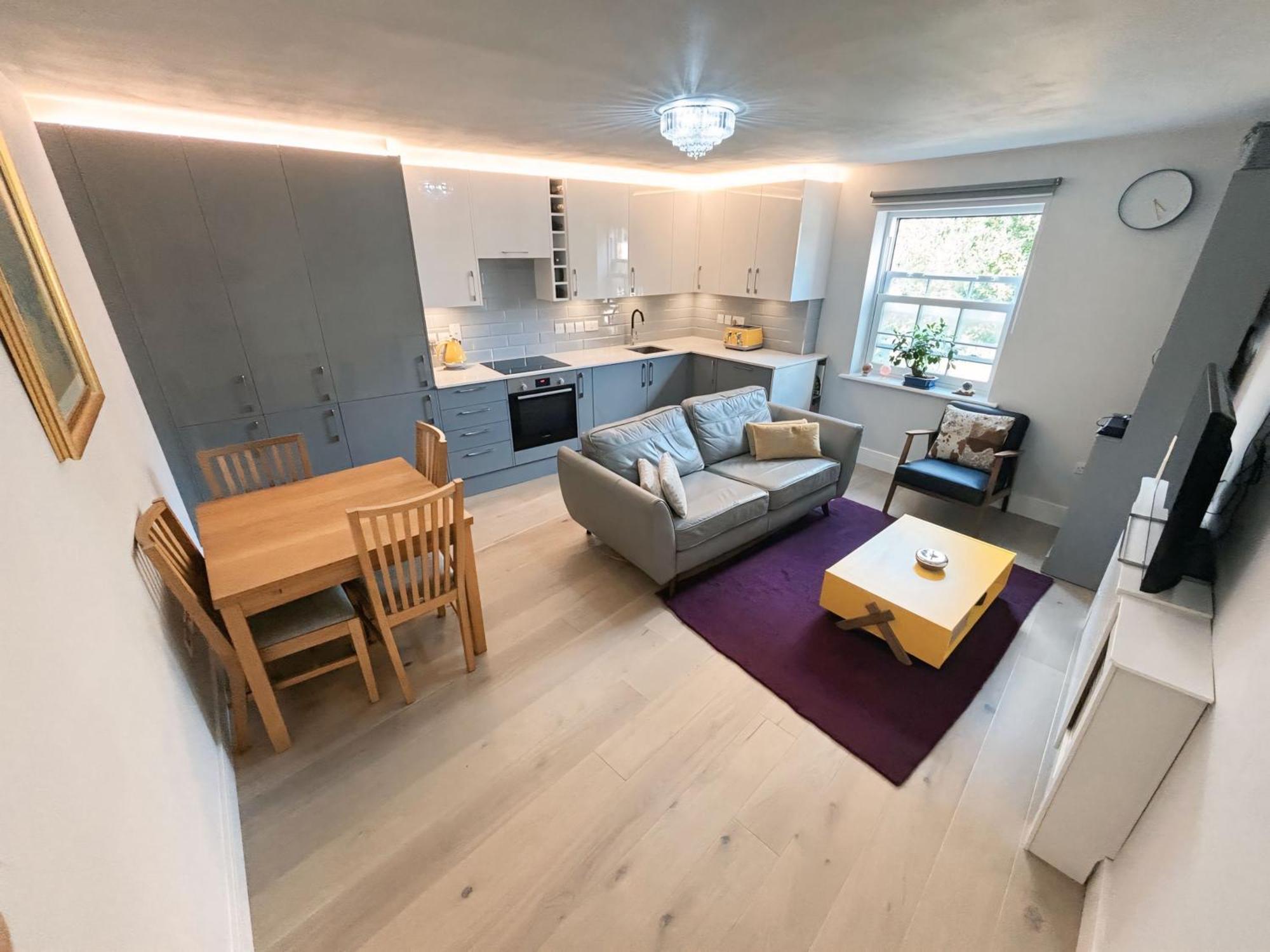 Double Bedroom In Clapham Лондон Экстерьер фото